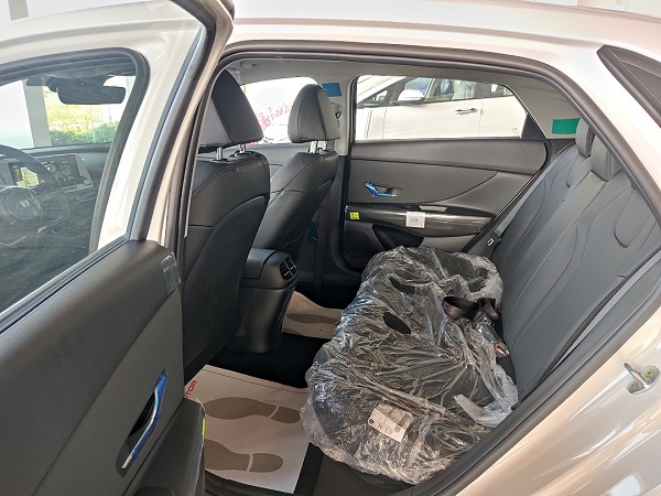 elantra 1.6 at