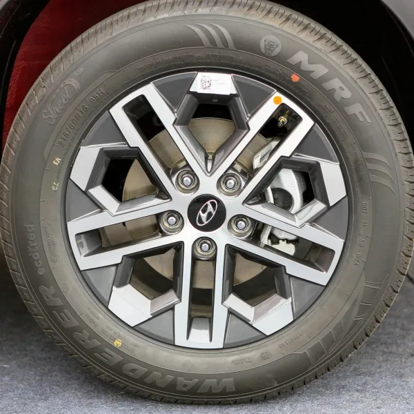 lop-xe-hyundai-venue-hyundai-quang-ngai-3s